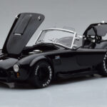 Shelby Cobra 427 S/C Juodas Kyosho 1:18 - image 2 of 9