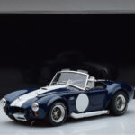 Shelby Cobra 427 S/C Tamsiai Mėlynas Kyosho 1:18 - image 9 of 9
