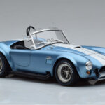 Shelby Cobra 427 S/C Šviesiai Mėlynas Kyosho 1:18 - image 5 of 9