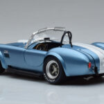 Shelby Cobra 427 S/C Šviesiai Mėlynas Kyosho 1:18 - image 6 of 9