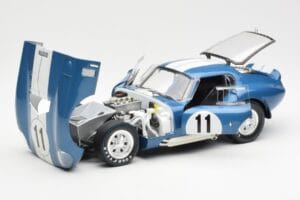 Shelby Daytona Cobra Coupe #11 S. Thompson 24 Hours of Le Mans 1965 CMR 1:18 CMR114 Metalas - nuotrauka 2 iš 8