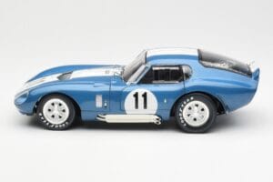 Shelby Daytona Cobra Coupe #11 S. Thompson 24 Hours of Le Mans 1965 CMR 1:18 CMR114 Metalas - nuotrauka 4 iš 8