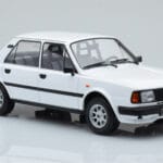 Skoda 130 L Baltas IXO 1:18 - image 4 of 6