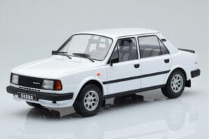 Skoda 130 L Baltas IXO 1:18