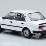 Skoda 130 L Baltas IXO 1:18 - image 5 of 6