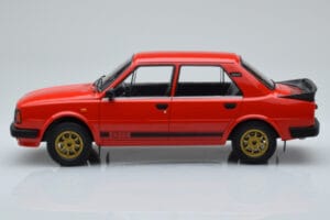 Skoda 130 LR Raudonas IXO 1:18 18CMC159 Metalas - nuotrauka 3 iš 6