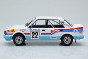 Skoda 130 LR #22 S. Kvaizar / J. Janecek Rally Acropolis 1986 IXO 1:18 18RMC157B Metalas - nuotrauka 3 iš 6