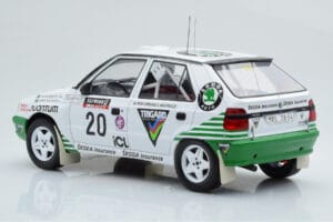 Skoda Felicia #20 S. Blomqvist / B. Cederberg Rally RAC Lombard 1995 IXO 1:18 18RMC147 Metalas - nuotrauka 5 iš 6