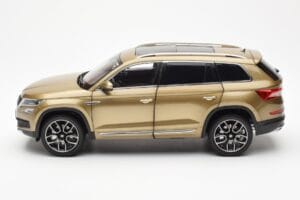Skoda Kodiaq Auksinis FAW 1:18 ZSX000001GOL Metalas - nuotrauka 4 iš 8