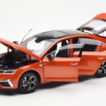 Skoda Octavia Pro Oranžinis FAW 1:18 - image 2 of 8