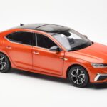 Skoda Octavia Pro Oranžinis FAW 1:18 - image 6 of 8