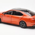 Skoda Octavia Pro Oranžinis FAW 1:18 - image 7 of 8