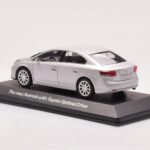 Toyota Avensis T270 Sidabrinis Minichamps 1:43 - image 3 of 4