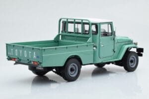 Toyota Land Cruiser 40 4x4 Pickup Žalias Kyosho 1:18 08958FG Metalas - nuotrauka 4 iš 8