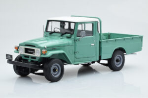 Toyota Land Cruiser 40 4x4 Pickup Žalias Kyosho 1:18