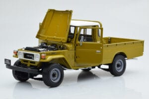 Toyota Land Cruiser 40 4x4 Pickup Alyvuogių Kyosho 1:18 08958K Metalas - nuotrauka 2 iš 8