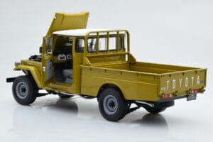 Toyota Land Cruiser 40 4x4 Pickup Alyvuogių Kyosho 1:18 08958K Metalas - nuotrauka 3 iš 8