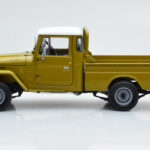 Toyota Land Cruiser 40 4x4 Pickup Alyvuogių Kyosho 1:18 - image 5 of 8