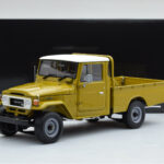 Toyota Land Cruiser 40 4x4 Pickup Alyvuogių Kyosho 1:18 - image 8 of 8
