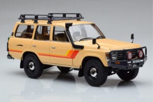 Toyota Land Cruiser 60 Smėlio Su Papildomais Dalimis Kyosho 1:18 08956XBE Metalas - nuotrauka 5 iš 12
