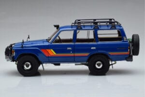 Toyota Land Cruiser 60 Mėlynas Su Papildomais Dalimis Kyosho 1:18 08956XBL Metalas - nuotrauka 4 iš 11