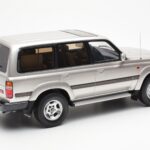 Toyota Land Cruiser HDJ80 Smėlio Metalinis Otto 1:18 - image 2 of 6