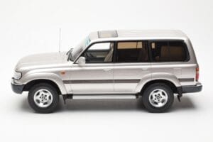 Toyota Land Cruiser HDJ80 Smėlio Metalinis Otto 1:18 OT438 Derva - nuotrauka 3 iš 6