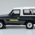 Toyota Land Cruiser LJ73 Pilkas Otto 1:18 - image 3 of 6