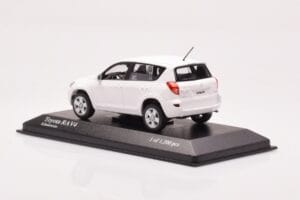 Toyota RAV4 XA30 Baltas Minichamps 1:43 400166571 Metalas - nuotrauka 3 iš 4
