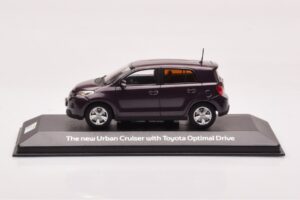 Toyota Urban Cruiser Violetinis Metalinis Minichamps 1:43