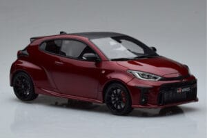 Toyota GR Yaris Raudonas Otto 1:18 OT1003 Derva - nuotrauka 4 iš 6