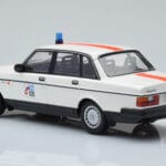 Volvo 240 GL Policija Belgija Minichamps 1:18 - image 5 of 6
