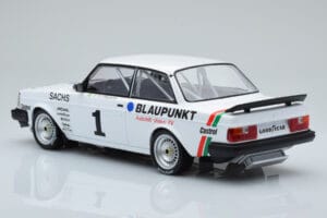 Volvo 240 Turbo IPS Racing Blaupunkt #1 P. Stureson DTM Zolder 1986 IXO 1:18 18RMC106 Metalas - nuotrauka 5 iš 6