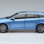 Volvo V60 D3 Power Mėlynas FAW 1:18 9430839 Metalas - image 4 of 7