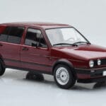 Volkswagen Golf GTI Mk2 Raudonas MCG 1:18 - image 4 of 6