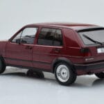 Volkswagen Golf GTI Mk2 Raudonas MCG 1:18 - image 5 of 6
