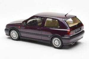 Volkswagen Golf Mk3 VR6 Syncro Tamsiai Violetinis Perlas Otto 1:18 OT1052 Derva - nuotrauka 5 iš 6