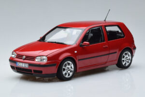 Volkswagen Golf Mk4 Raudonas Norev 1:18