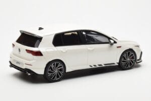 Volkswagen Golf GTI Mk8 Clubsport Baltas Otto 1:18 OT986 Derva - nuotrauka 2 iš 6