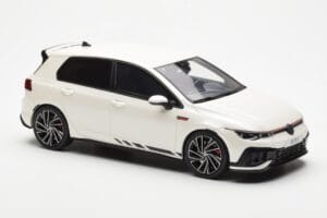 Volkswagen Golf GTI Mk8 Clubsport Baltas Otto 1:18 OT986 Derva - nuotrauka 4 iš 6