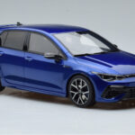 Volkswagen Golf Mk8 R Mėlynas Otto 1:18 - image 4 of 6