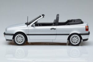 Volkswagen Golf Mk3 Kabrioletas Sidabrinis Norev 1:18 188468 Metalas - nuotrauka 3 iš 6
