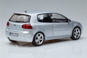 Volkswagen Golf GTI Mk5 Pirelli Edition Sidabrinis Norev 1:18 188425 Metalas - nuotrauka 3 iš 7