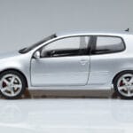 Volkswagen Golf GTI Mk5 Pirelli Edition Sidabrinis Norev 1:18 188425 Metalas - image 4 of 7