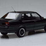 Volkswagen Jetta Mk2 Juodas Otto 1:18 - image 2 of 6
