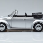 Volkswagen Beetle 1303 Kabrioletas Sidabrinis Norev 1:18 - image 3 of 6