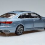 Volkswagen Passat B8 Mėlynas FAW 1:18 ZVF000003A Metalas - image 3 of 7