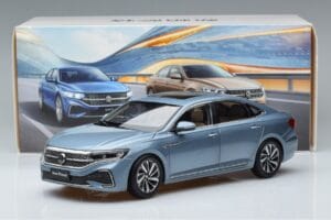 Volkswagen Passat B8 Mėlynas FAW 1:18 ZVF000003A Metalas - nuotrauka 7 iš 7