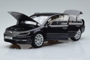 Volkswagen Phaeton V6 Mazeppa Pilkas Kyosho 1:18 08831MBK Metalas - nuotrauka 2 iš 9