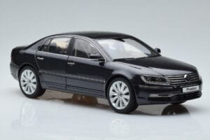Volkswagen Phaeton V6 Mazeppa Pilkas Kyosho 1:18 08831MBK Metalas - nuotrauka 6 iš 9